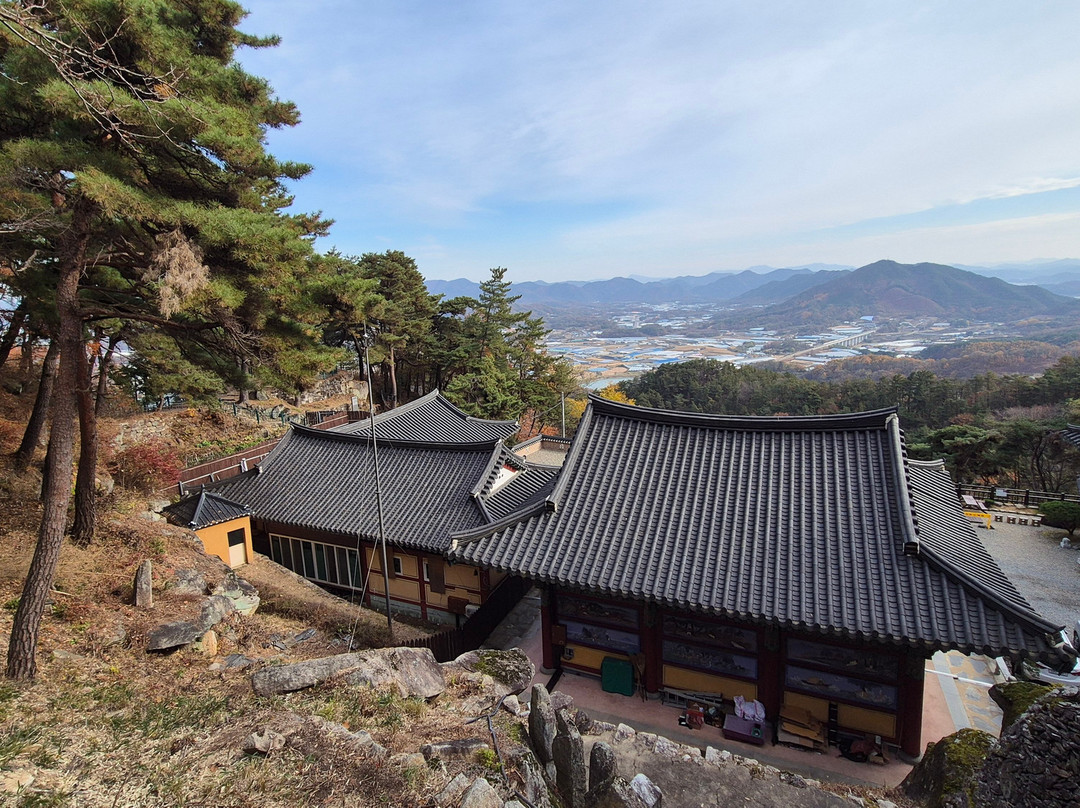 Okcheon Yongamsa Temple-沃川郡必去景点