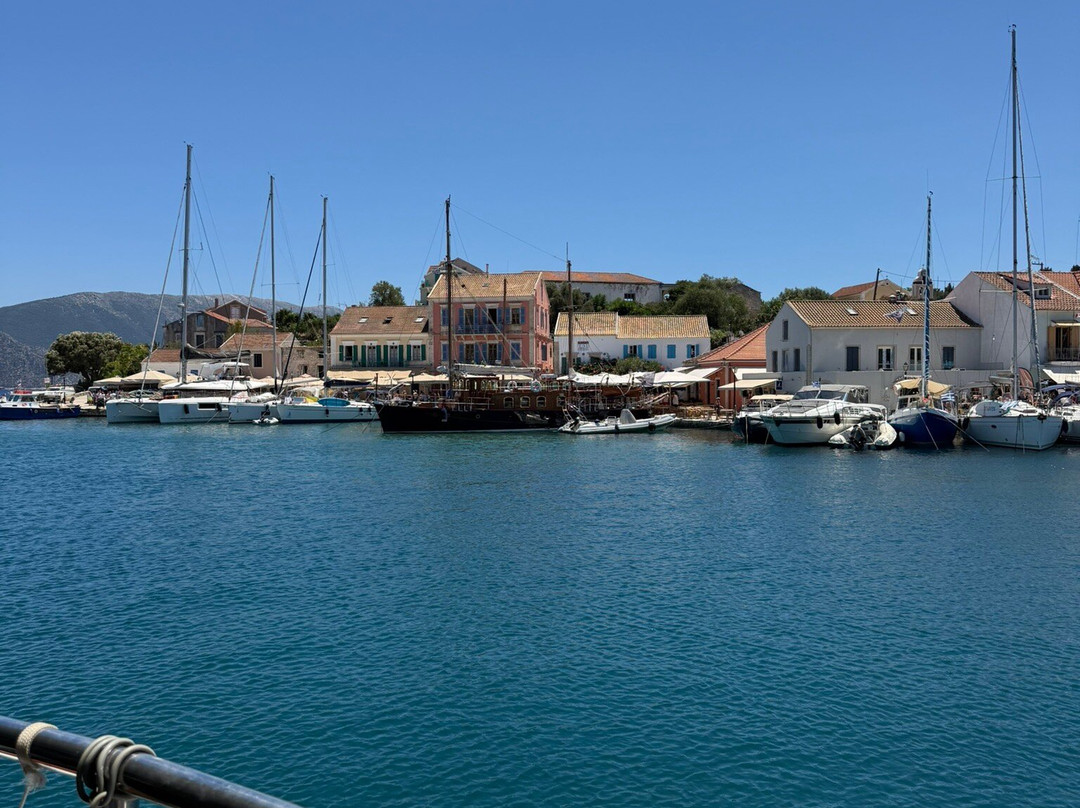 Makedonia Palace Boat-Nidri必去景点