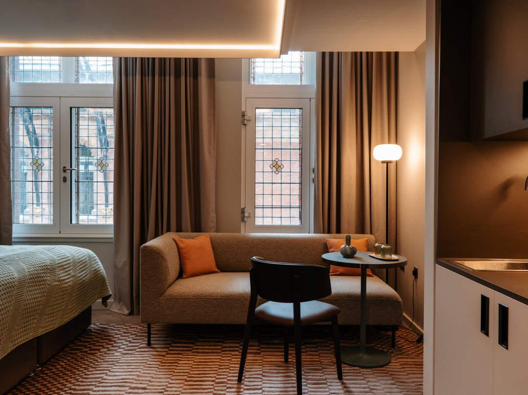 The Hobson Cambridge by Adina