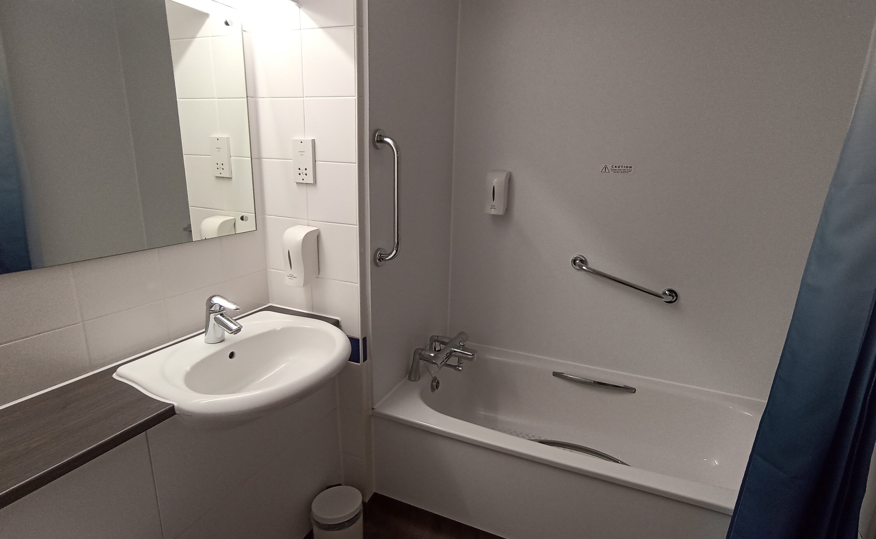 Travelodge Newbury Chieveley M4-浴室