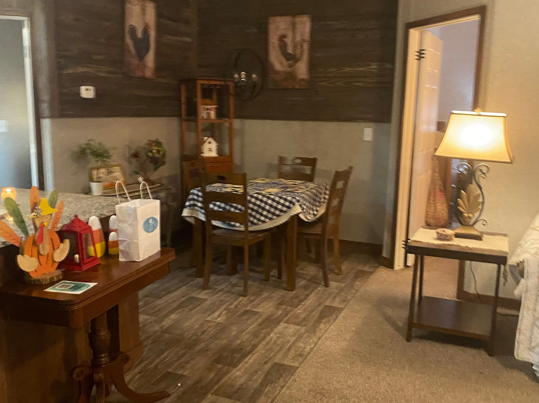 Rooterville Animal Sanctuary-Melrose必去景点