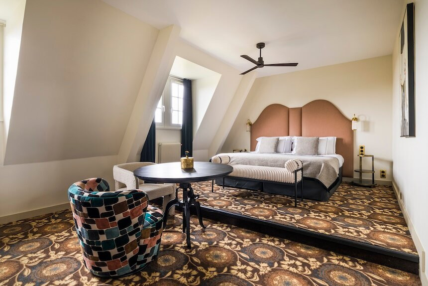 Château Jeanne & The Forest主图