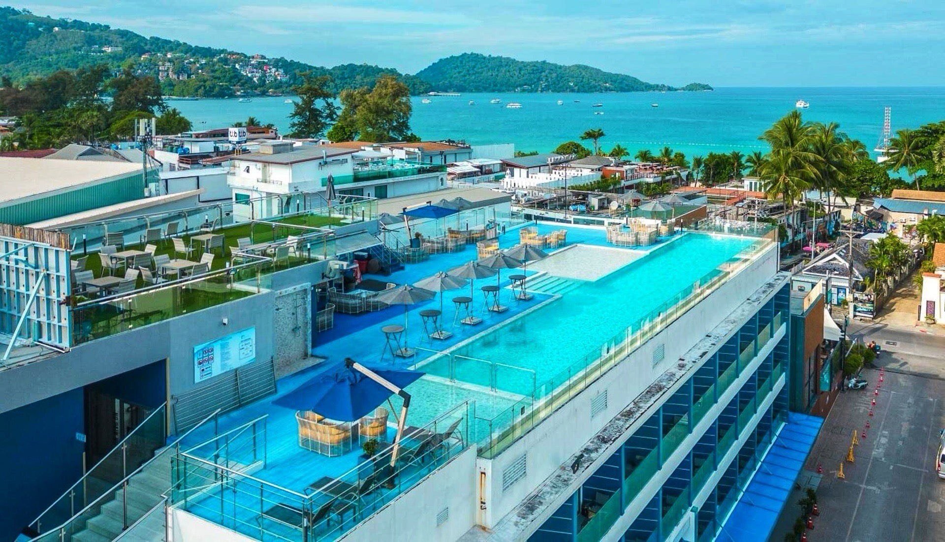 Hotel Clover Patong Phuket-泳池