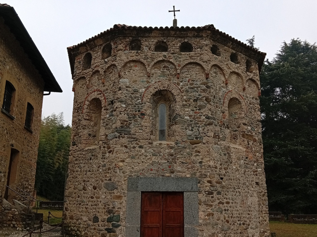 Basilica di Agliate-Carate Brianza必去景点