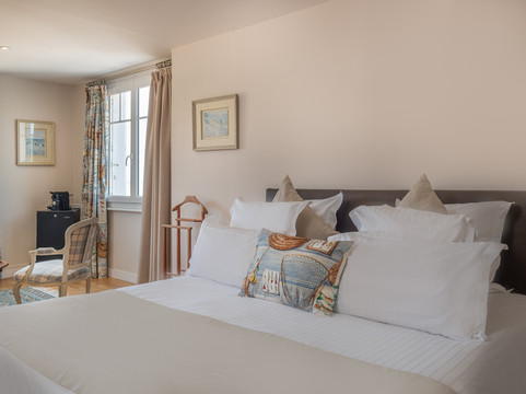 Plomodiern酒店住宿-Hotel De La Plage