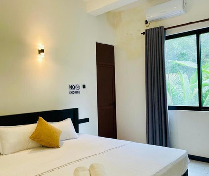 Deon Hotel and Cafe Yala