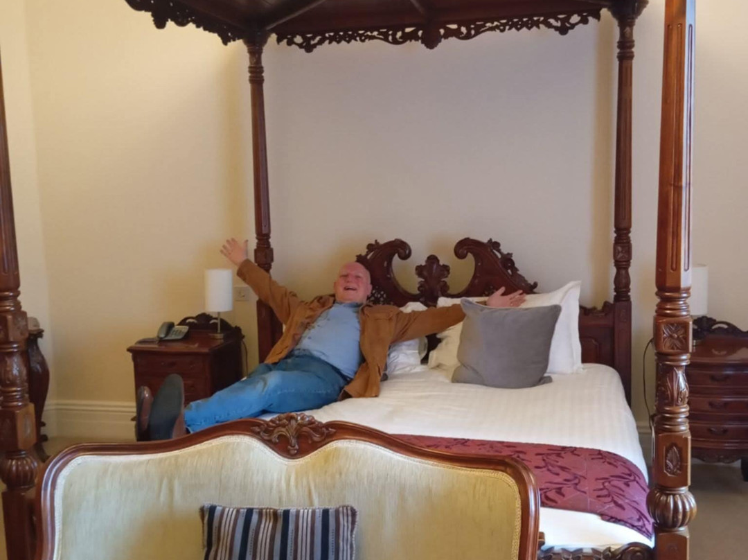 多弗德霍尔水疗酒店主图