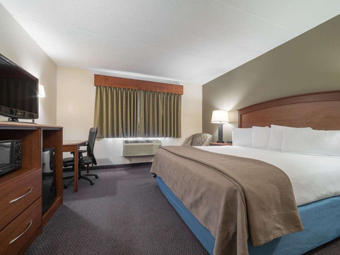 哈钦森美吟温德姆酒店主图