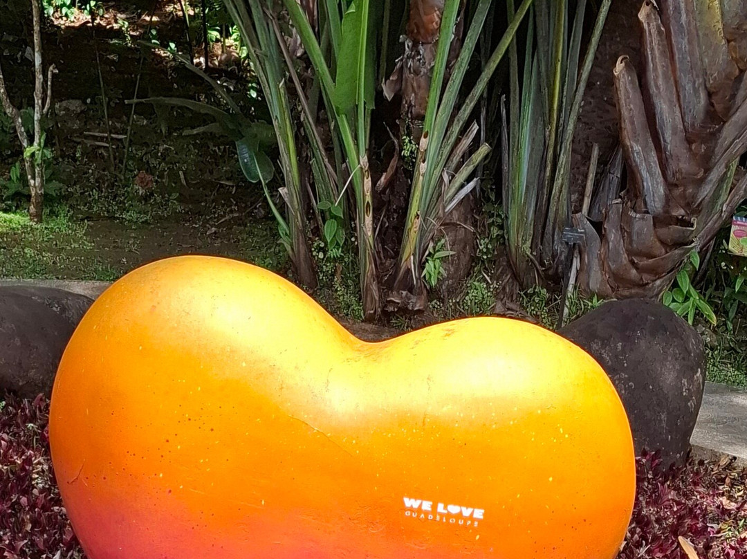 Le Valombreuse Statues-Petit-Bourg必去景点