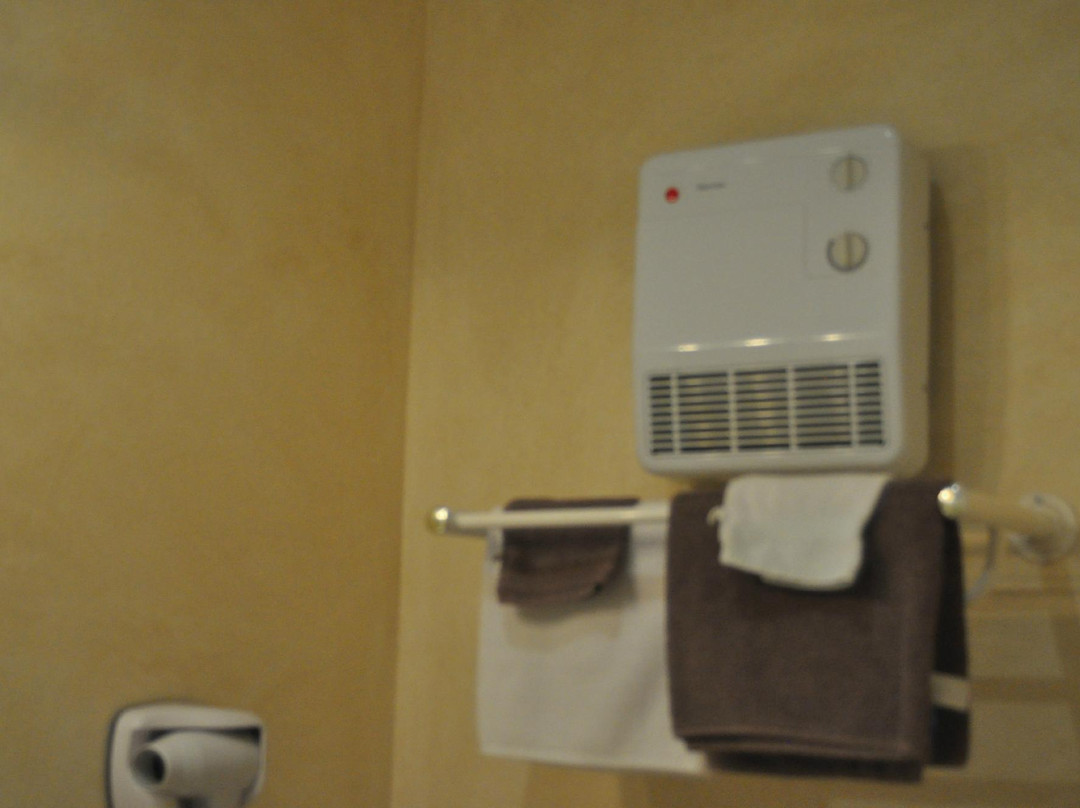 巴黎之家酒店主图