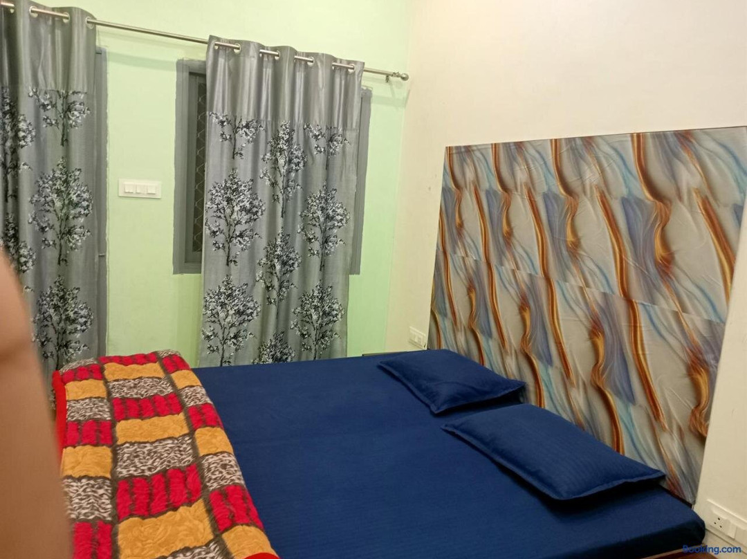 Krishna Hotel & Restaurant