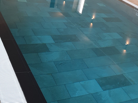 克莱恩瑞士酒店主图