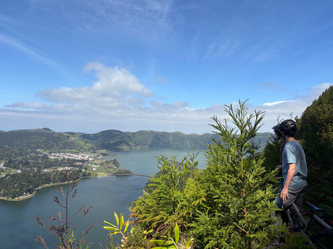 Wheels On Fire Azores-Fenais da Luz必去景点