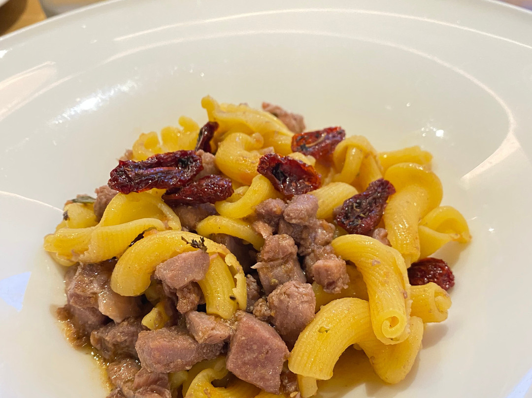 拉拜亚酒店主图