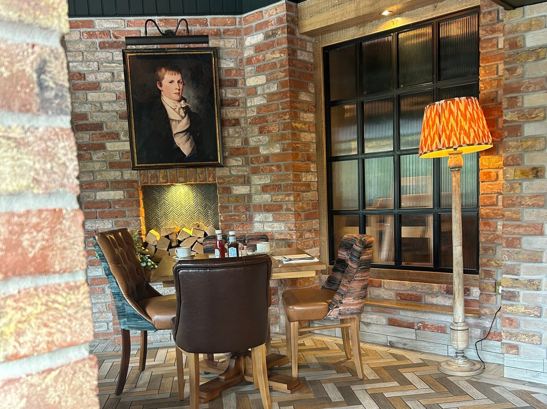 河滨客房船屋酒店主图