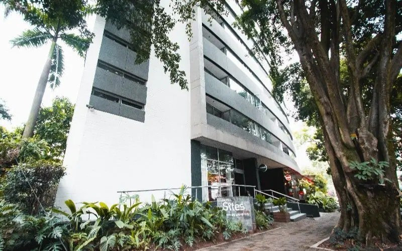 麦德林酒店住宿-赛特斯酒店