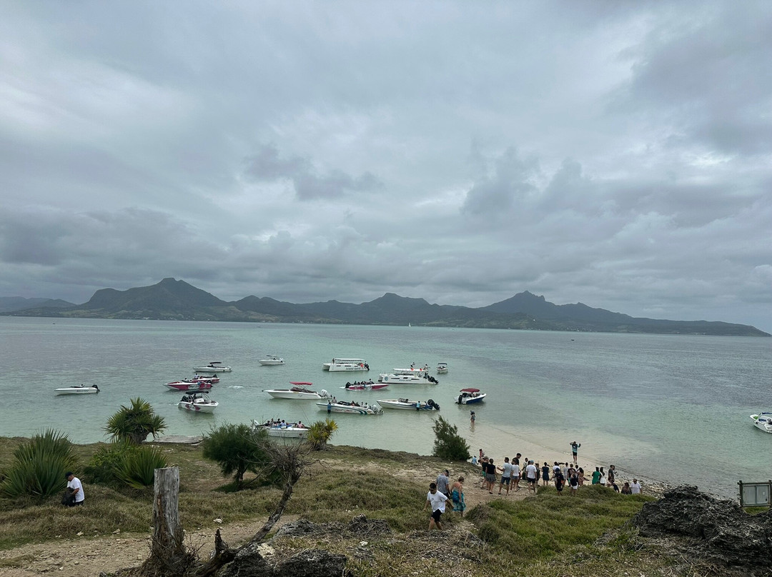 Ile aux Fouqets Lighthouse-马喜埔必去景点