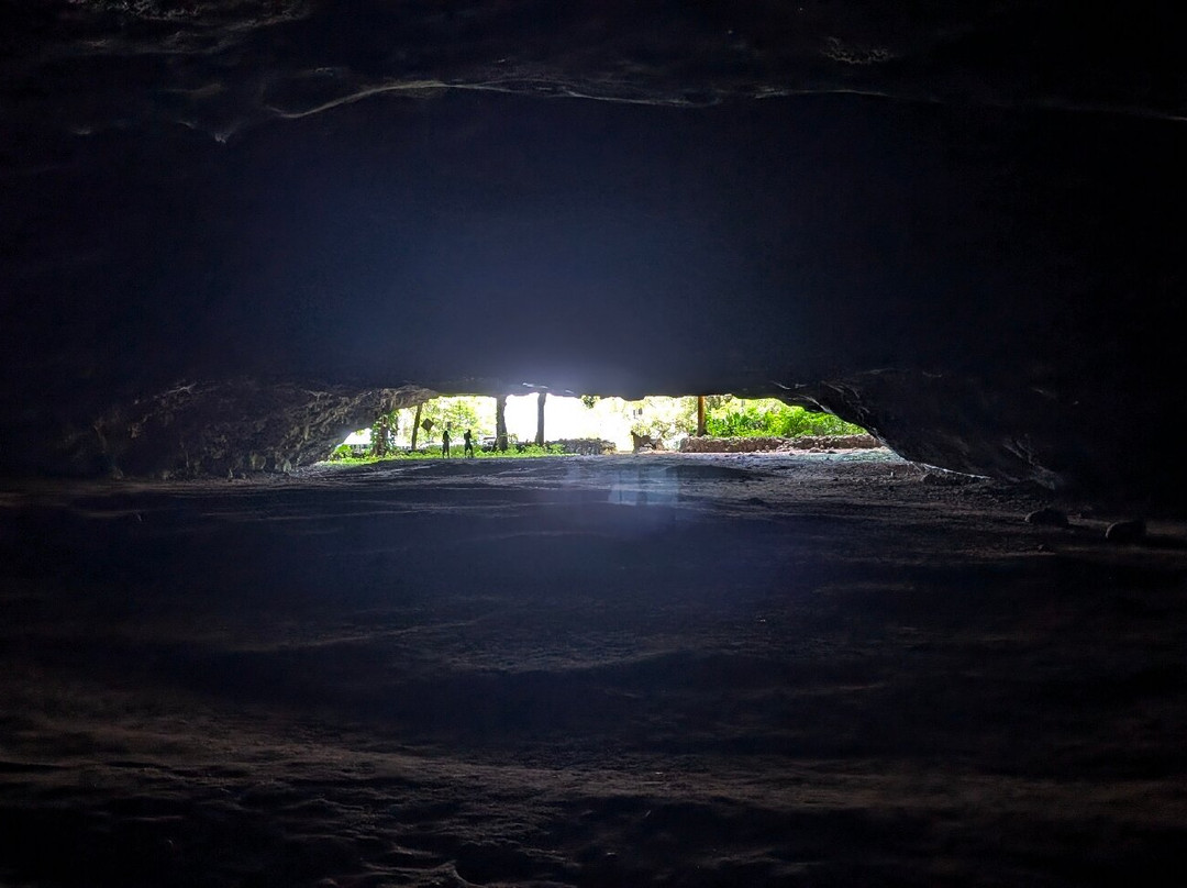 Maniniholo Dry Cave-可爱岛必去景点