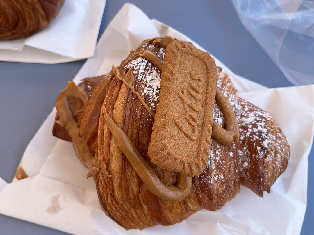 Croissaint The Holly Crust Hydra