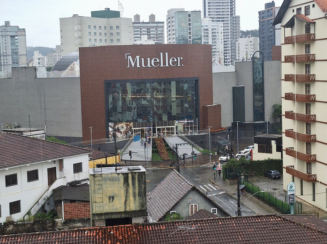 儒万维尔蓝树塔酒店主图