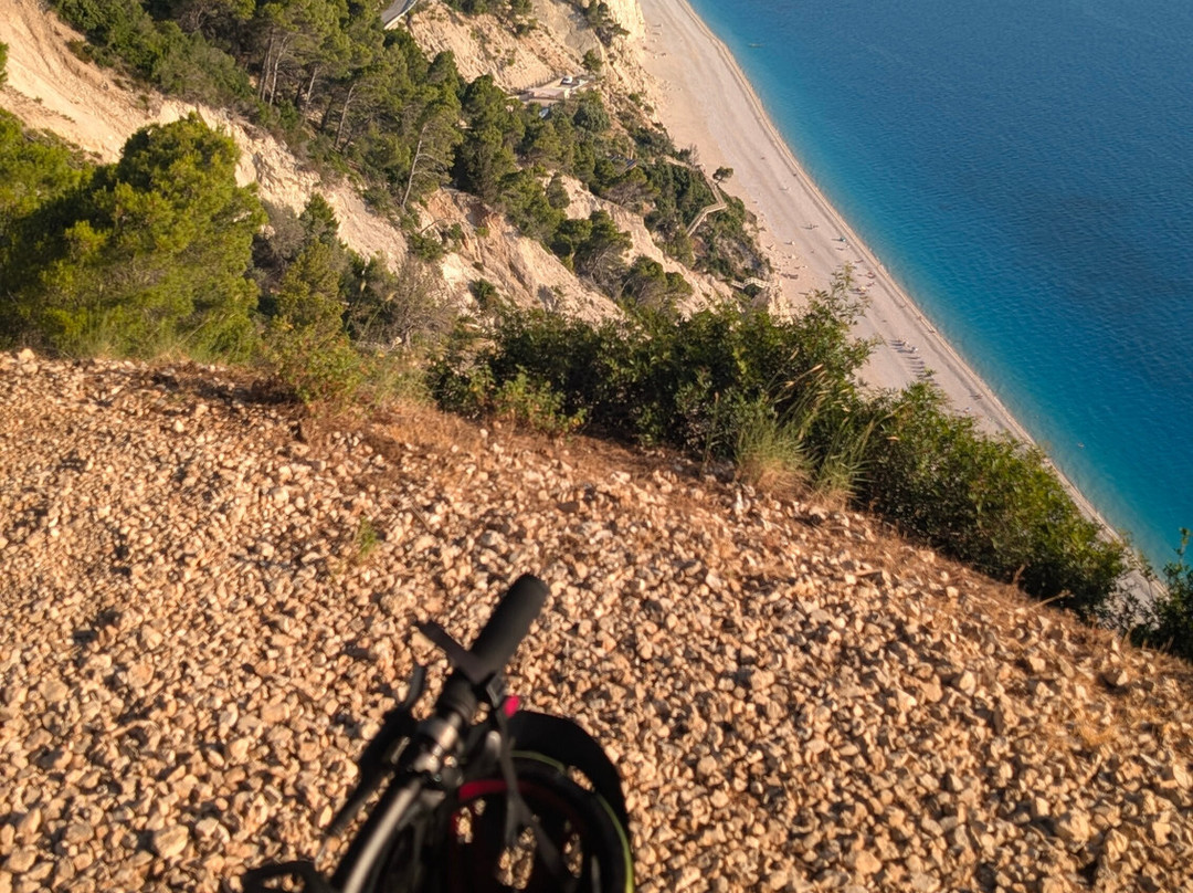 Lefkada e-Bike Adventures-Karya必去景点