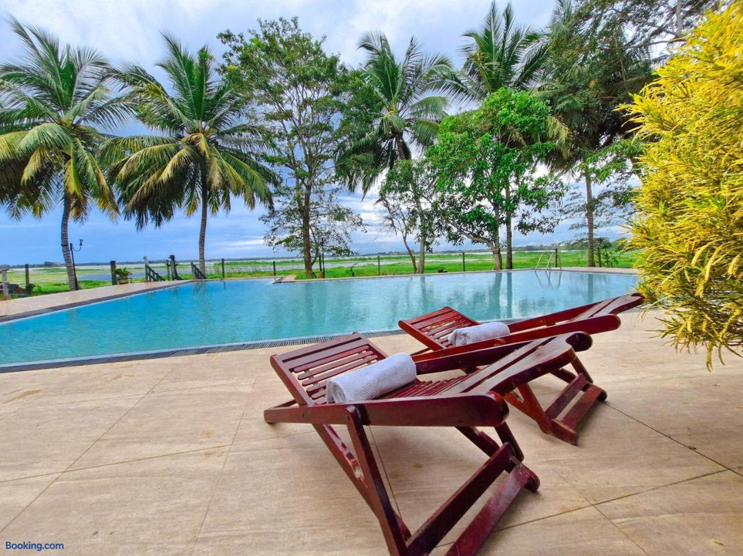 Flamingo Lake Resort
