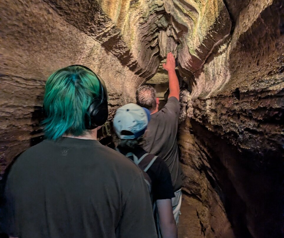 Bonnechere Caves-Eganville必去景点