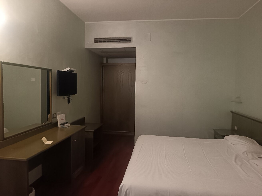 圣克罗斯会议酒店主图