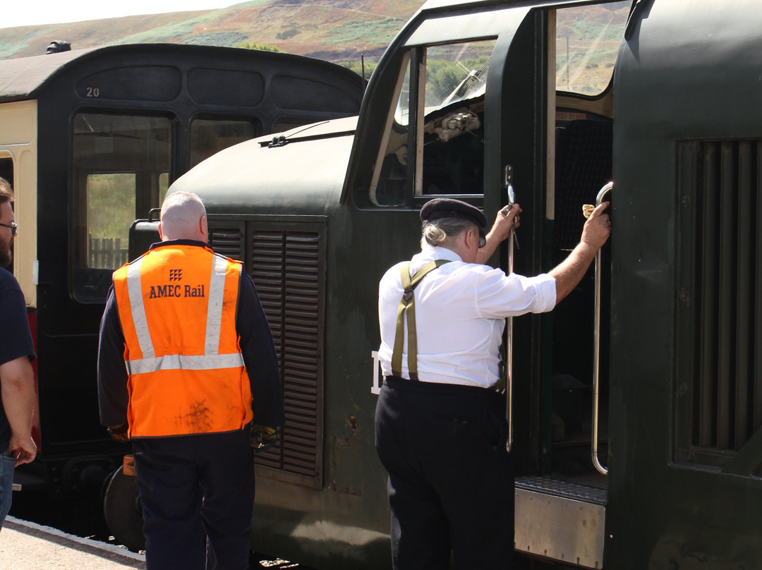 Pontypool and Blaenavon Railway-卡莱纳冯必去景点