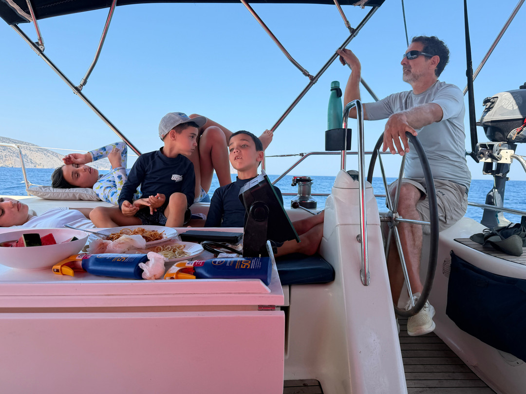 Alegria Yachting Sailing Trips-阿里莫斯必去景点
