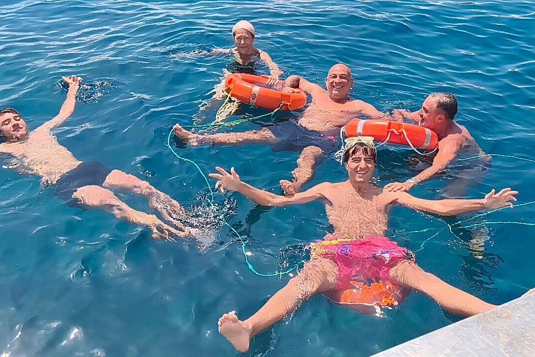 Barca Lachea Tour-Acitrezza必去景点