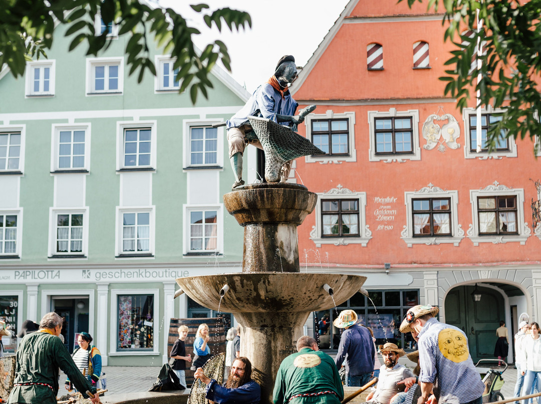 Fischerbrunnen-梅明根必去景点