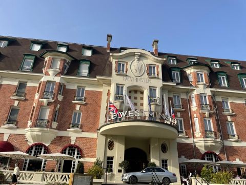 巴里耶尔勒威斯敏斯特酒店-旅行者