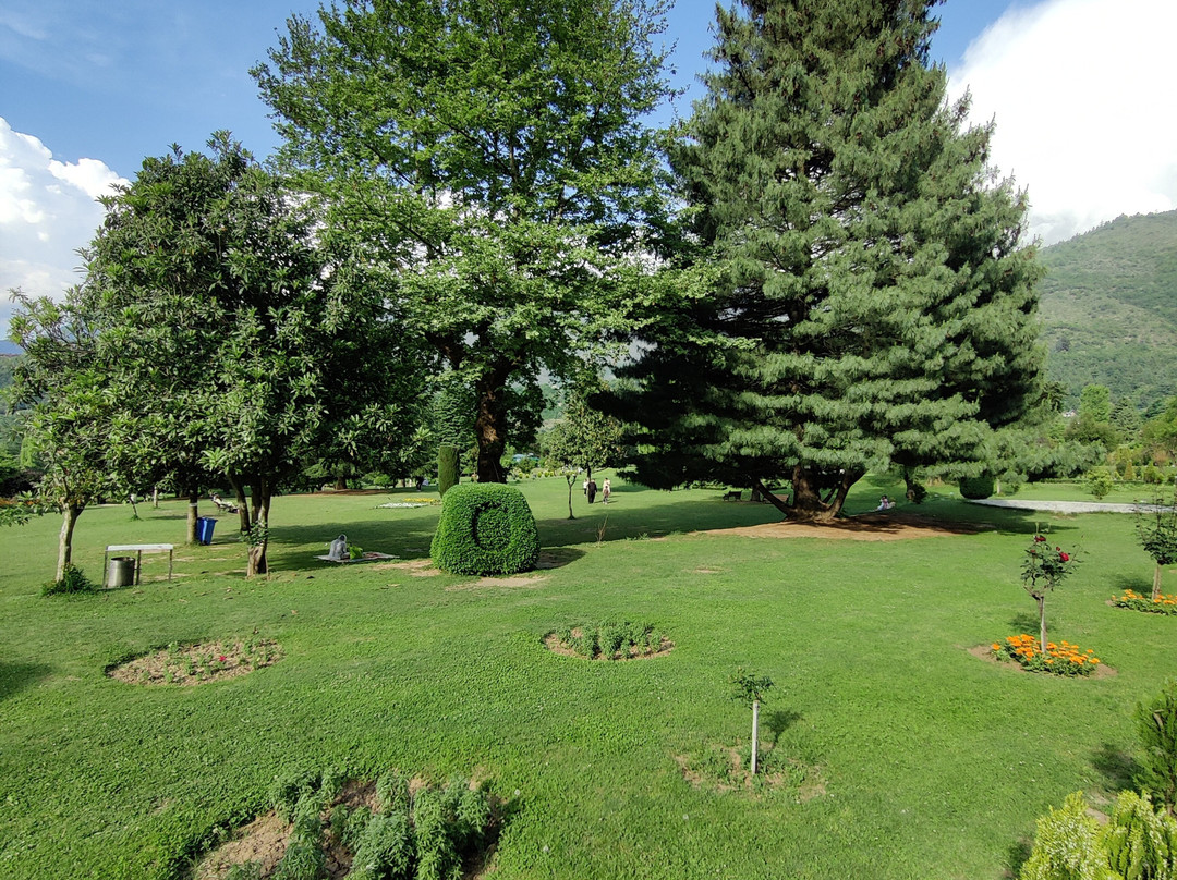 Mughal Gardens-斯利那加必去景点