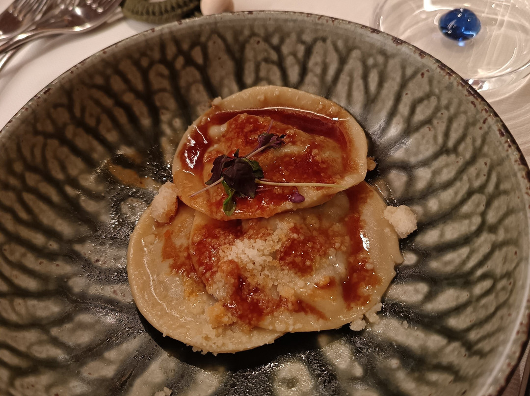 瓦尔赛罗夫酒店主图
