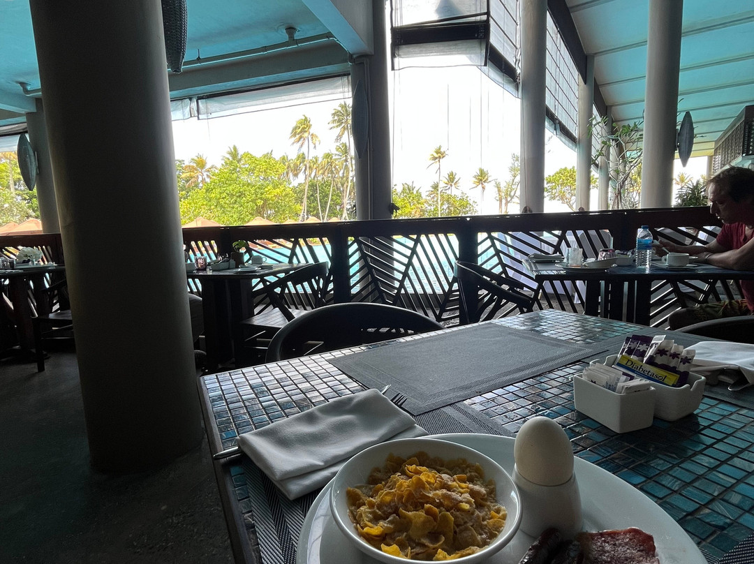 辛纳蒙贝鲁瓦勒海湾酒店主图