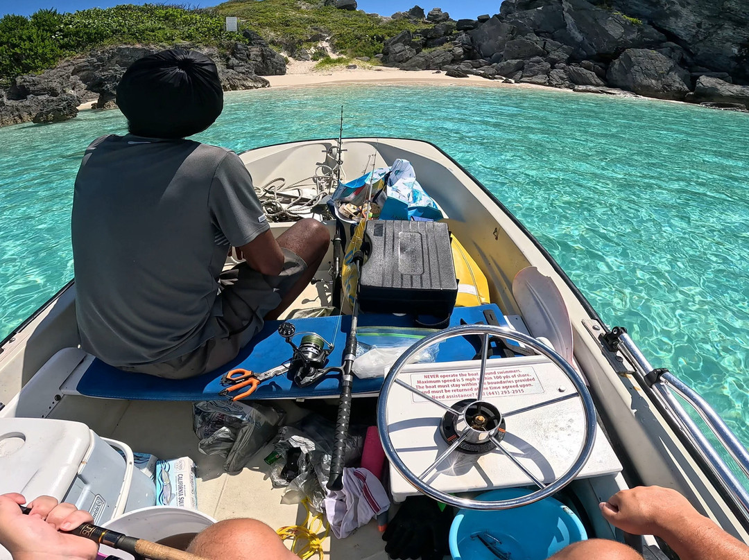 Blue Hole Water Sports-Hamilton Parish必去景点