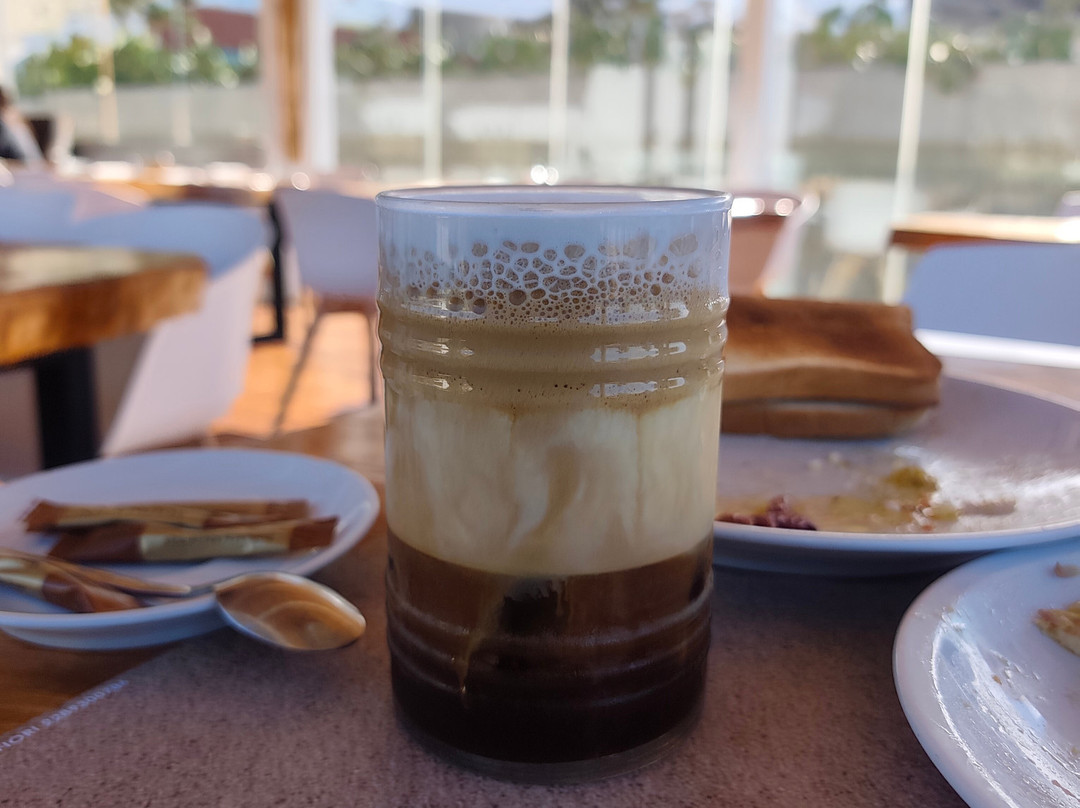 艺术豪华套房温泉酒店主图