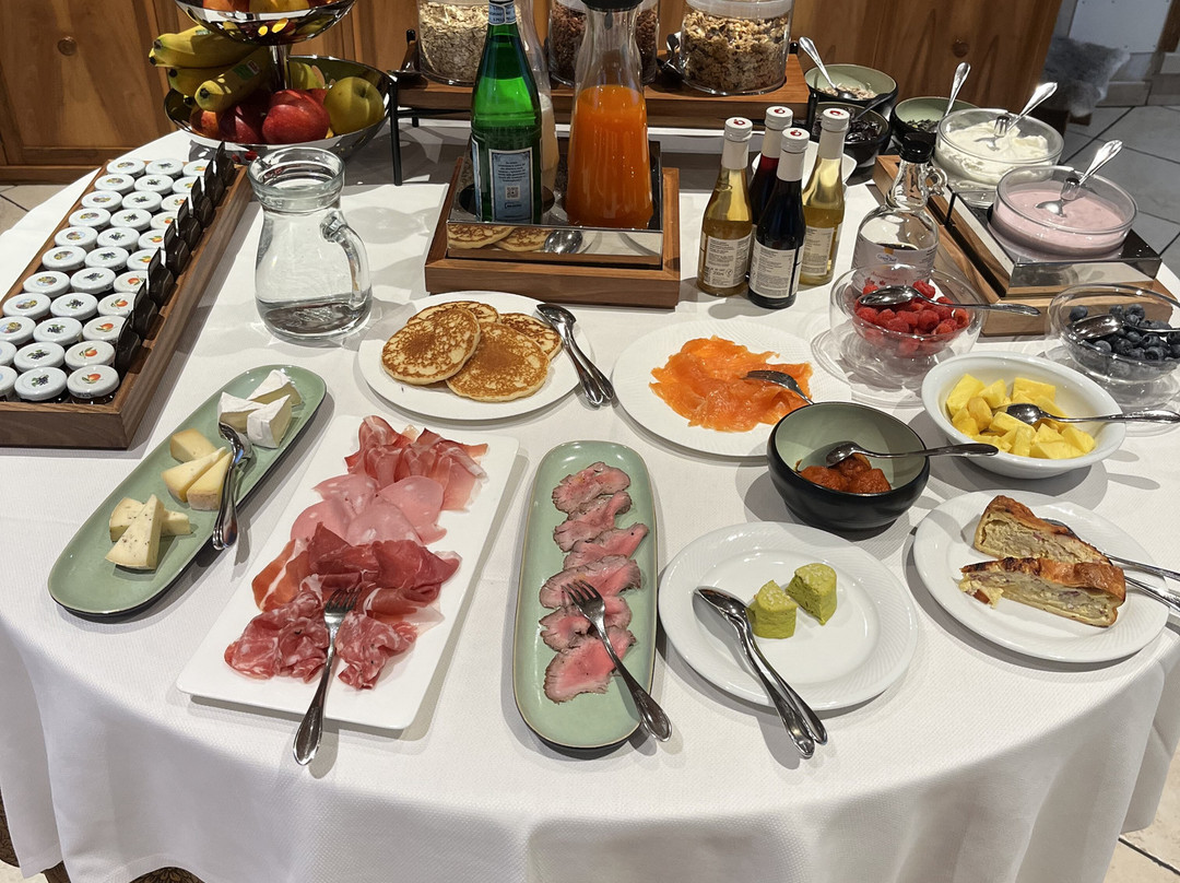 阿勒克德尔酒店餐厅主图