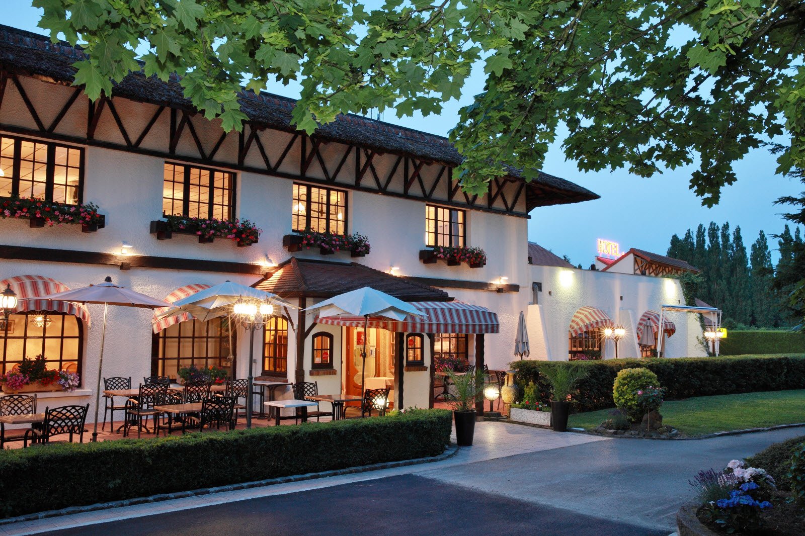 Hotel Le Pot D'etain-官方