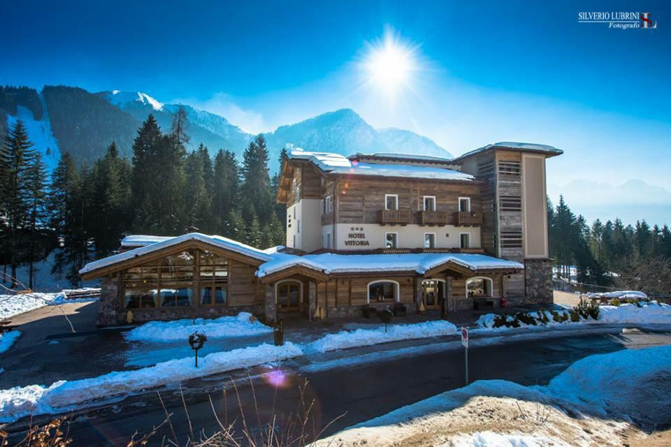 Ardesio酒店住宿-Hotel Ristorante Vittoria