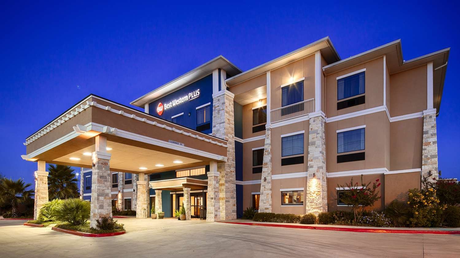 Best Western Plus Lytle Inn & Suites-官方