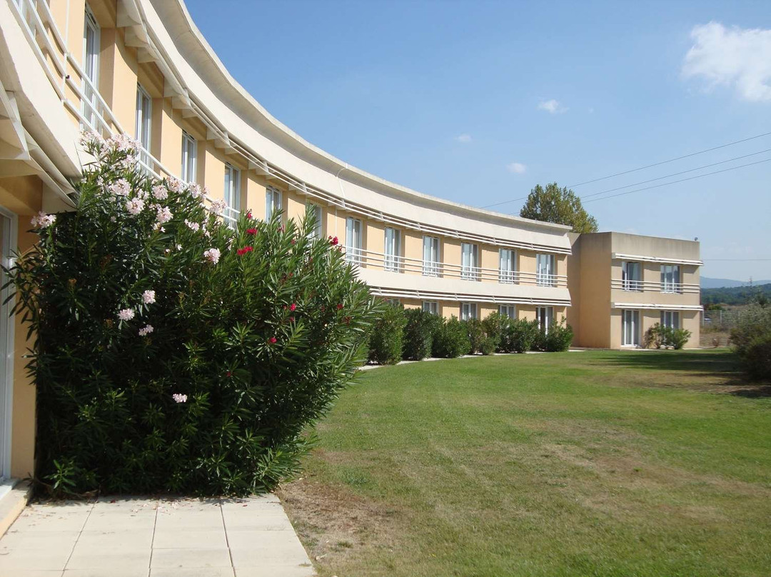 Hotel Aix Sainte Victoire主图