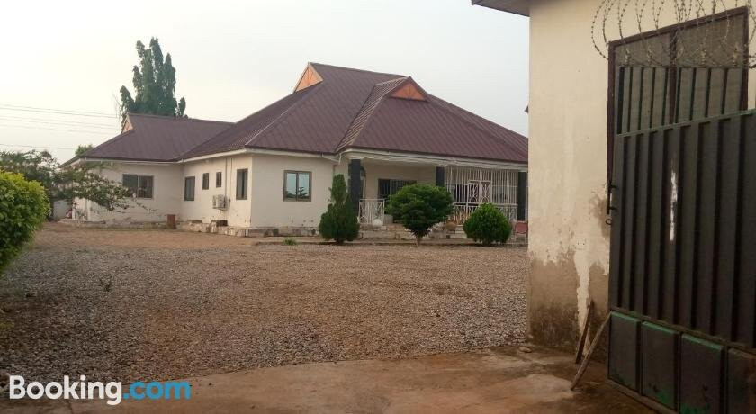 Excellent Roses Lodge Sunyani