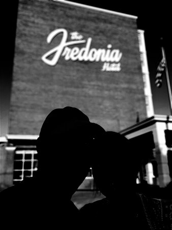 The Fredonia Hotel and Convention Center-浴室