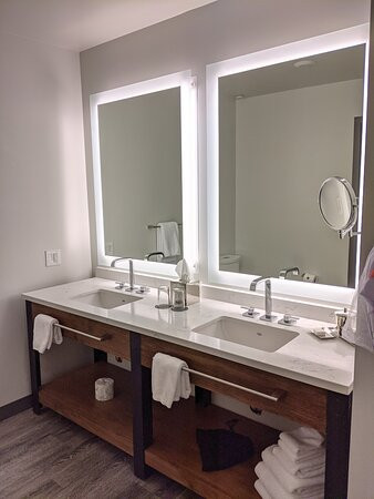 Archer Hotel Burlington主图