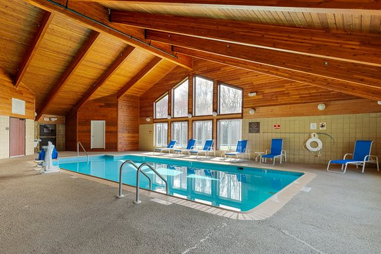 Comfort Inn & Suites主图