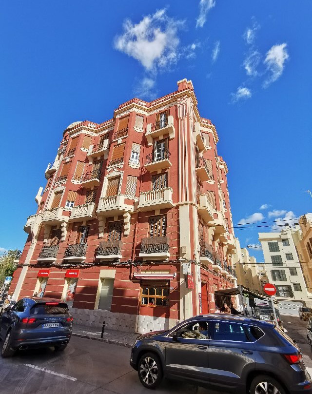 Edificio Rojo-梅利利亚必去景点