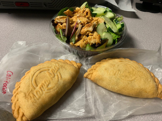 Totowa餐馆和美食-Mama Ana's Empanadas