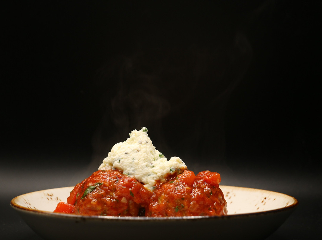 Primo's Italian Restaurant & Lounge